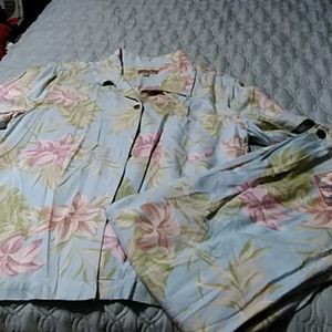 Tiki Reef Club 2 PC Flowered Set